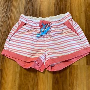 EUC Lululemon woven stripe shorts 6